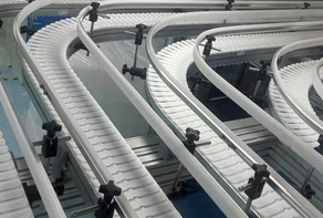 核心硬件材質(zhì)對(duì)柔性鏈輸送線的價(jià)格有什么影響？